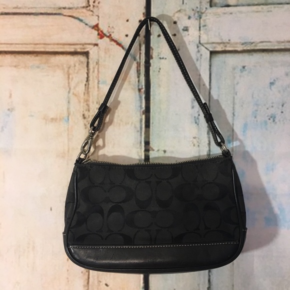 Coach Handbags - Coach small black purse 💙💛